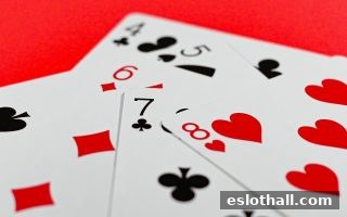 电子游艺厅娱乐活动中的真人桌游：道德抉择如何塑造智慧与策略
