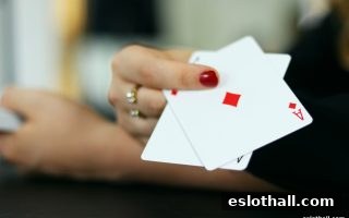 电子游艺厅娱乐活动下的桌游互动机制：定义、类型与策略深析