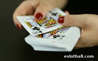 电子游艺厅娱乐活动中的斗地主策略：深度解析“弱点利用”的真伪